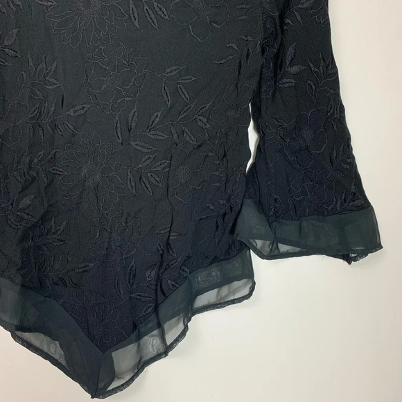 Womens Asymmetrical Hem Embroidered Blouse XS Witchycore Fairycore Whimsygoth - Picture 9 of 15